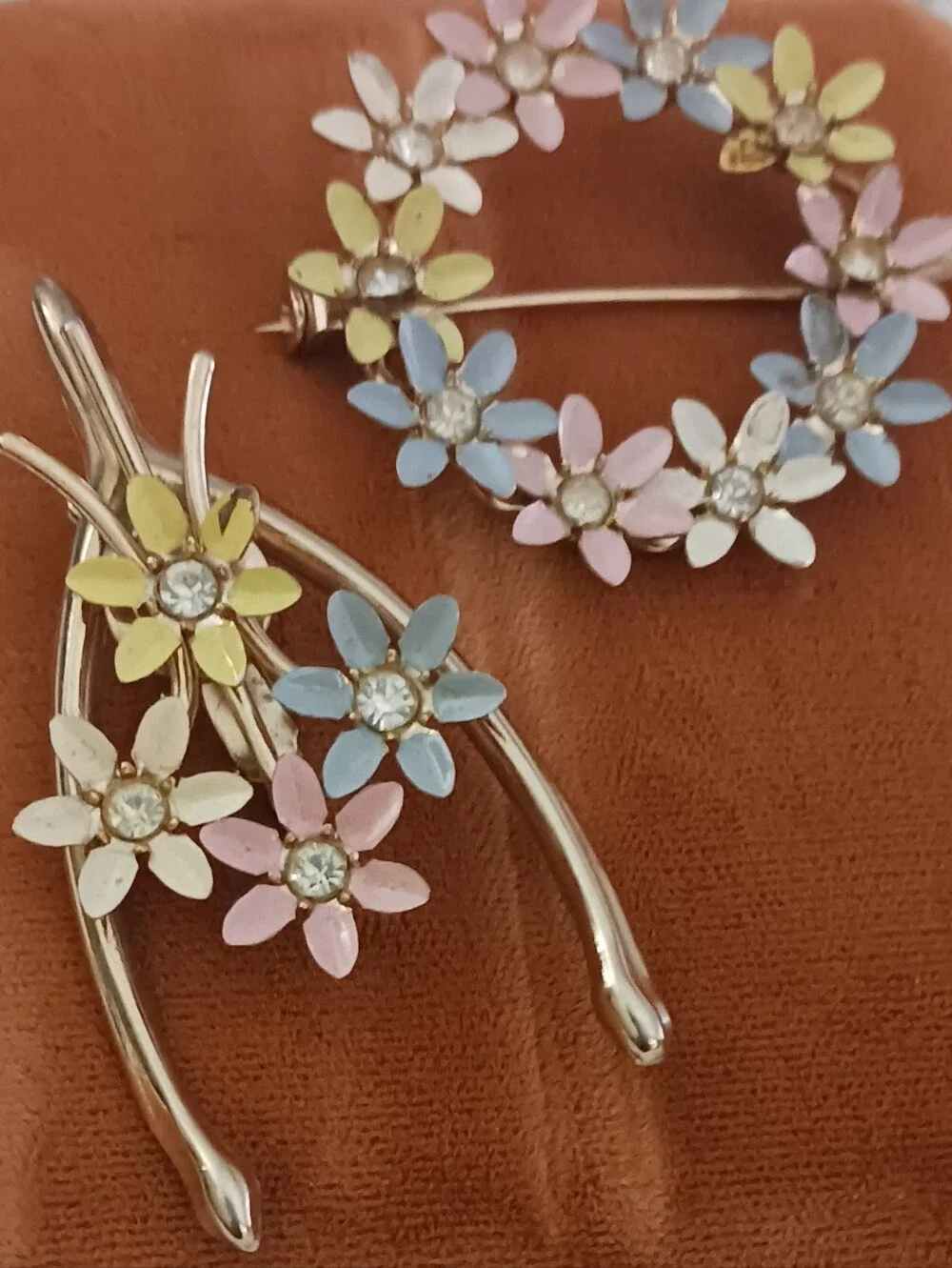 Vintage Wishbone Pastel Floral Brooch and Pin Set - Multicolor Flower Jewelry